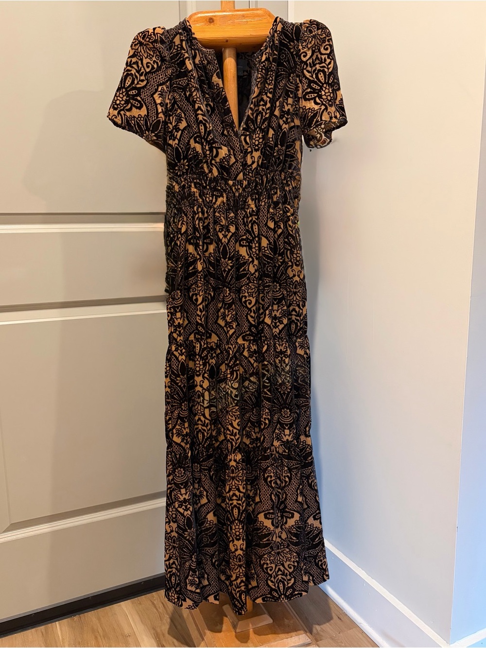 Anthropologie Somerset Maxi Burnout Dress Tiered Black Nude Velvet  Floral Small